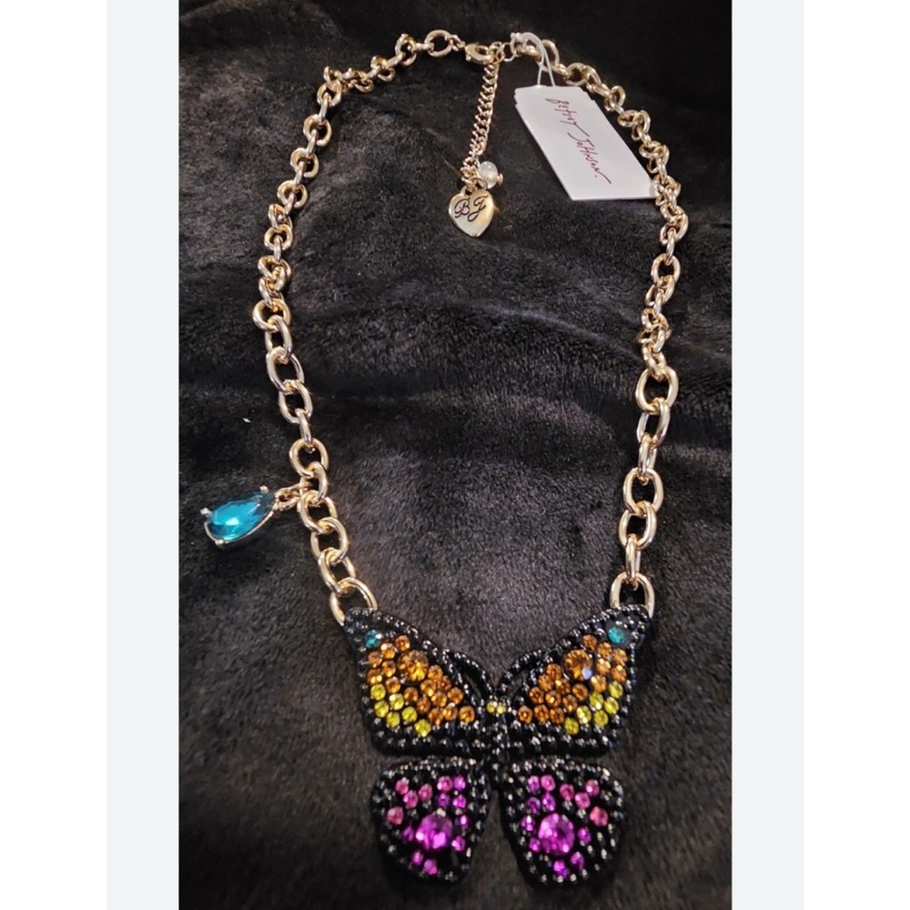 NWT ⚜️🖤⚜️ Betsey Johnson Gorgeous Butterfly Gem Necklace - Picture 12 of 12
